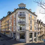 Studio, Zurich Hb Station Leon