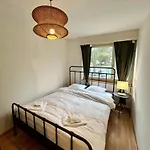 Apartment With Balcony, 26 Min To Zurich Center