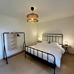 Apartment With Balcony, 26 Min To Zurich Center