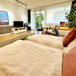 Alpine With Ac, Garden Terrace And Much Privacy Apartment Zurich