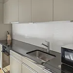 1Br Apartment With Balcony - West 13