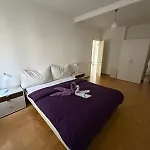 Apartment 2 Aus41 1f R 8045 S2