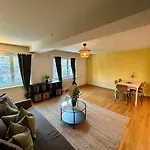 Cozy Apartment on Brahmstrasse in Zürich