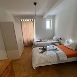 2 Aus41 1f R 8045 S2 Apartment *