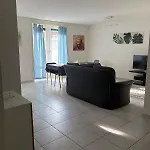 2 Aus41 1f R 8045 S2 Apartment
