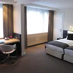 Crowne Plaza By Ihg Hotel