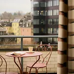 Locke Am Platz Zurich