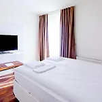 By Livingdowntown Apartment *