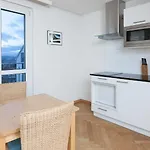 Apartments Swiss Star Universitaetstrasse