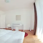 2Br Near Lake - Stardust 11