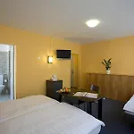 X-Tra Hotel