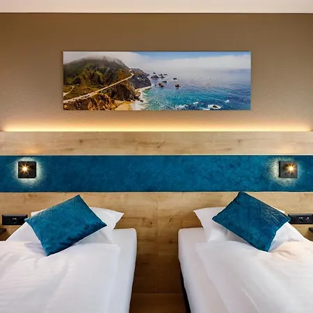 Hotel California 3*