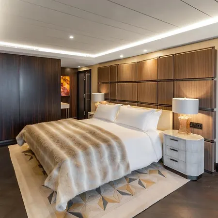 Hotel Five - Luxury