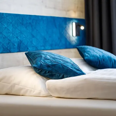 Hotel California 3*