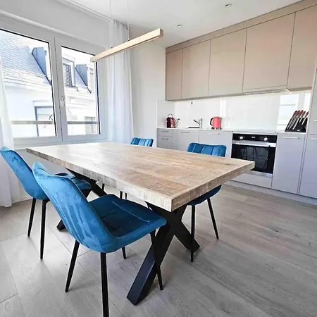 Apartment 2.5 In Zurich-oerlikon *