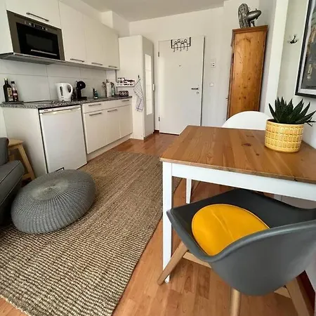Wilde Hilda - Kitchen, Coffee And Balcony Apartment