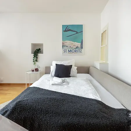 Beautiful In Old Town House Center Apartment