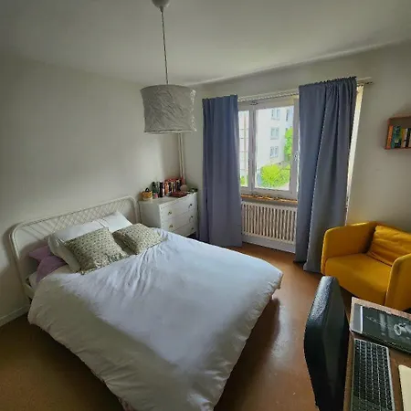 Taylor Swift - 20 Mins From Concert Apartment