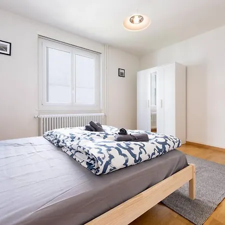 Comforting In Downtown With Skyline Views Apartment