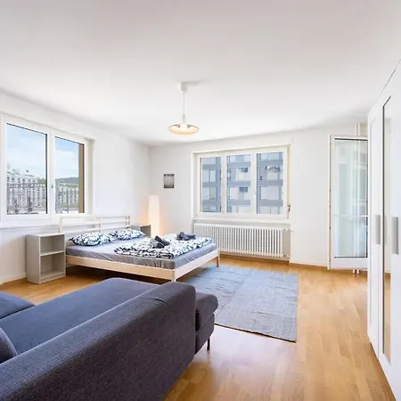 Apartment Comforting In Downtown With Skyline Views *