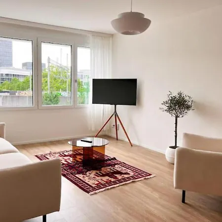Exclusive Floor For 10 Guests -30- Apartment *
