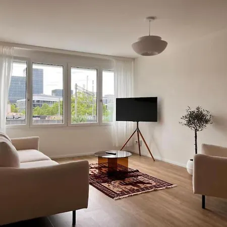 Exclusive Floor For 10 Guests -30-