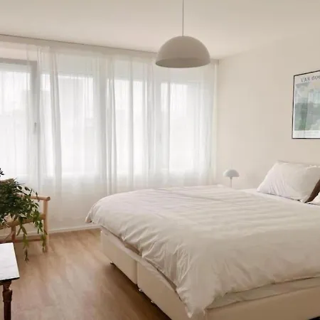 Exclusive Floor For 10 Guests -30- * Zurich