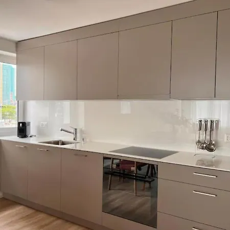 Exclusive Floor For 10 Guests -30- Apartment *