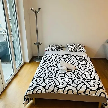 Huge 2-room With Balcony In Center Alt 151 - Self Checkin Apartment