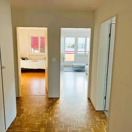 Huge Center With Balcony In Zurich, Kars - Self Checkin Zurich