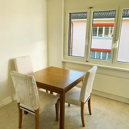 Huge Center With Balcony In Zurich, Kars - Self Checkin Apartment *