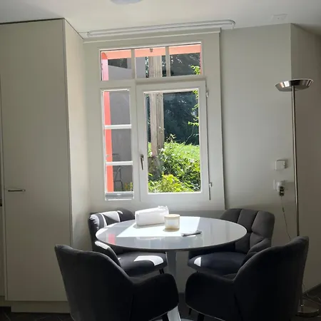 Beautiful And Bright Flat Right In Front Of Apartment *