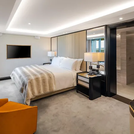 Five - Luxury Hotel 5*