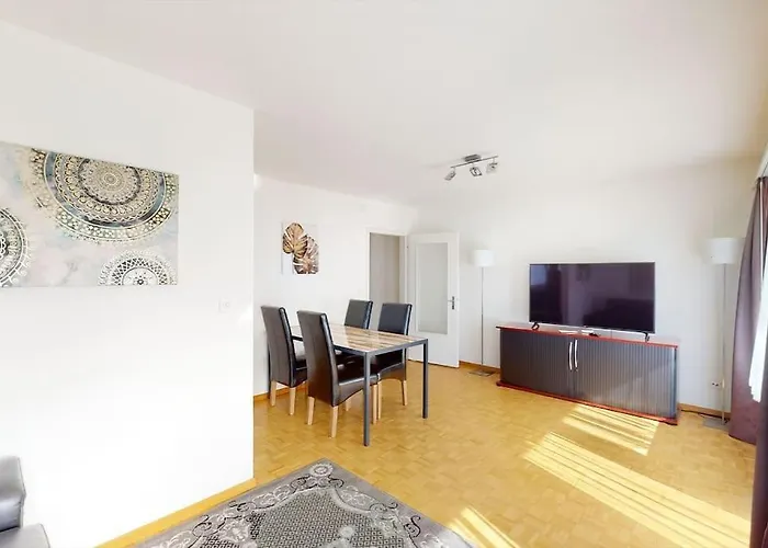 Very Nice 1Br Flat With Sunny Balcony - Sky4