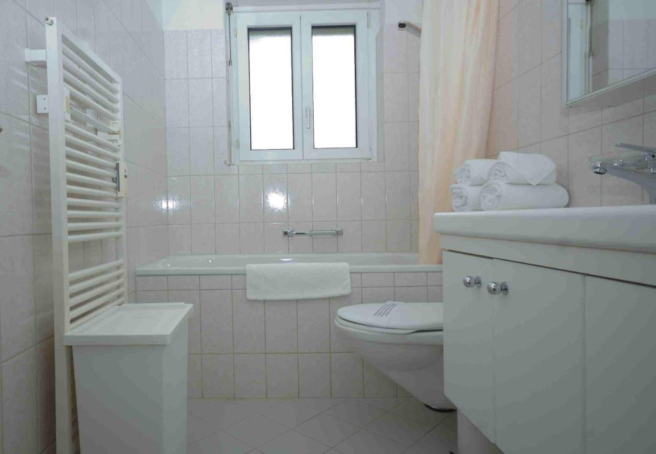 Big 1br In The Center - Mill 355