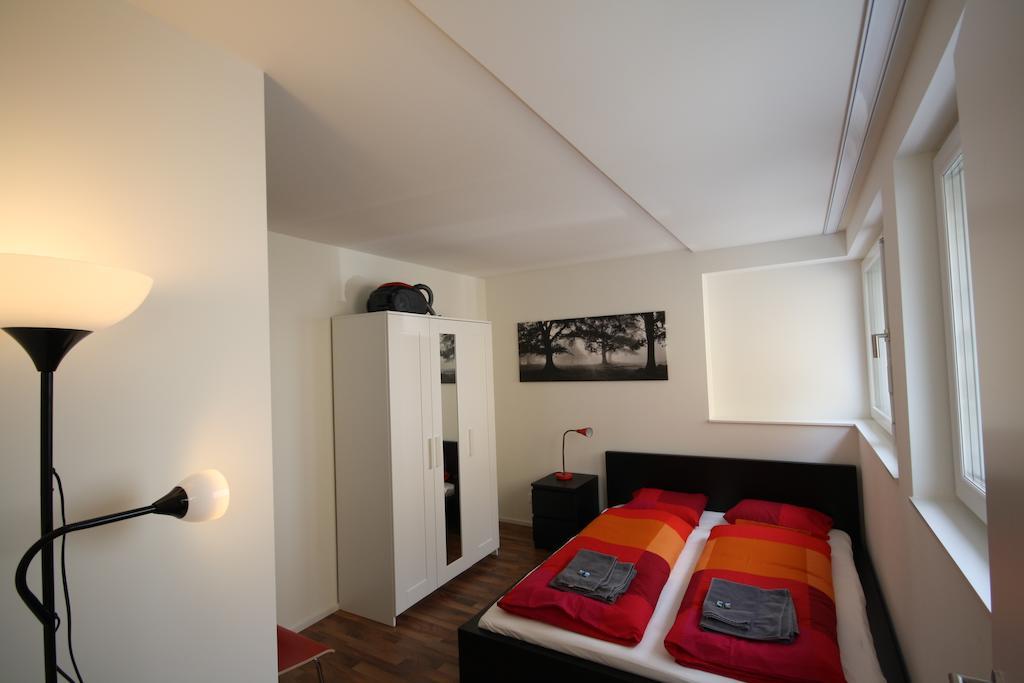 Hitrental Badenerstrasse Apartment Zurich