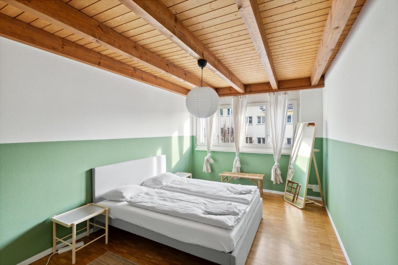Cozy Close To The Center Of Forch Apartment