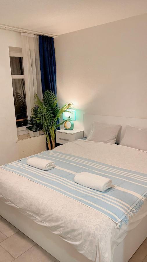 Center Close To Hb Apartment *