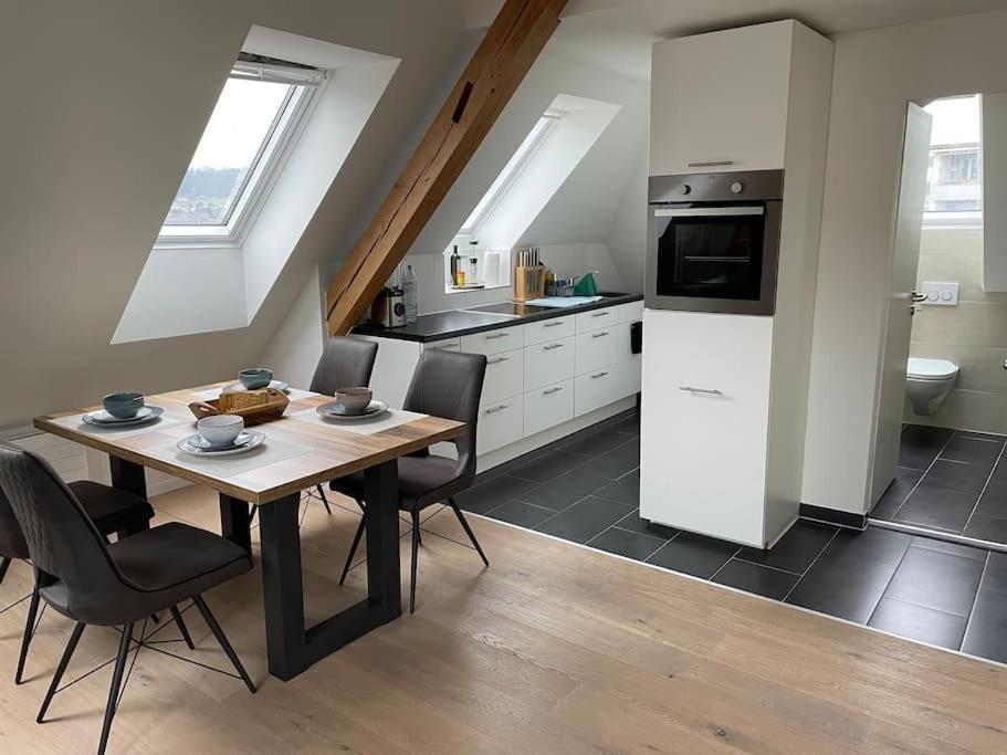 Gemuetliche & Zentrale In Der Stadt Apartment