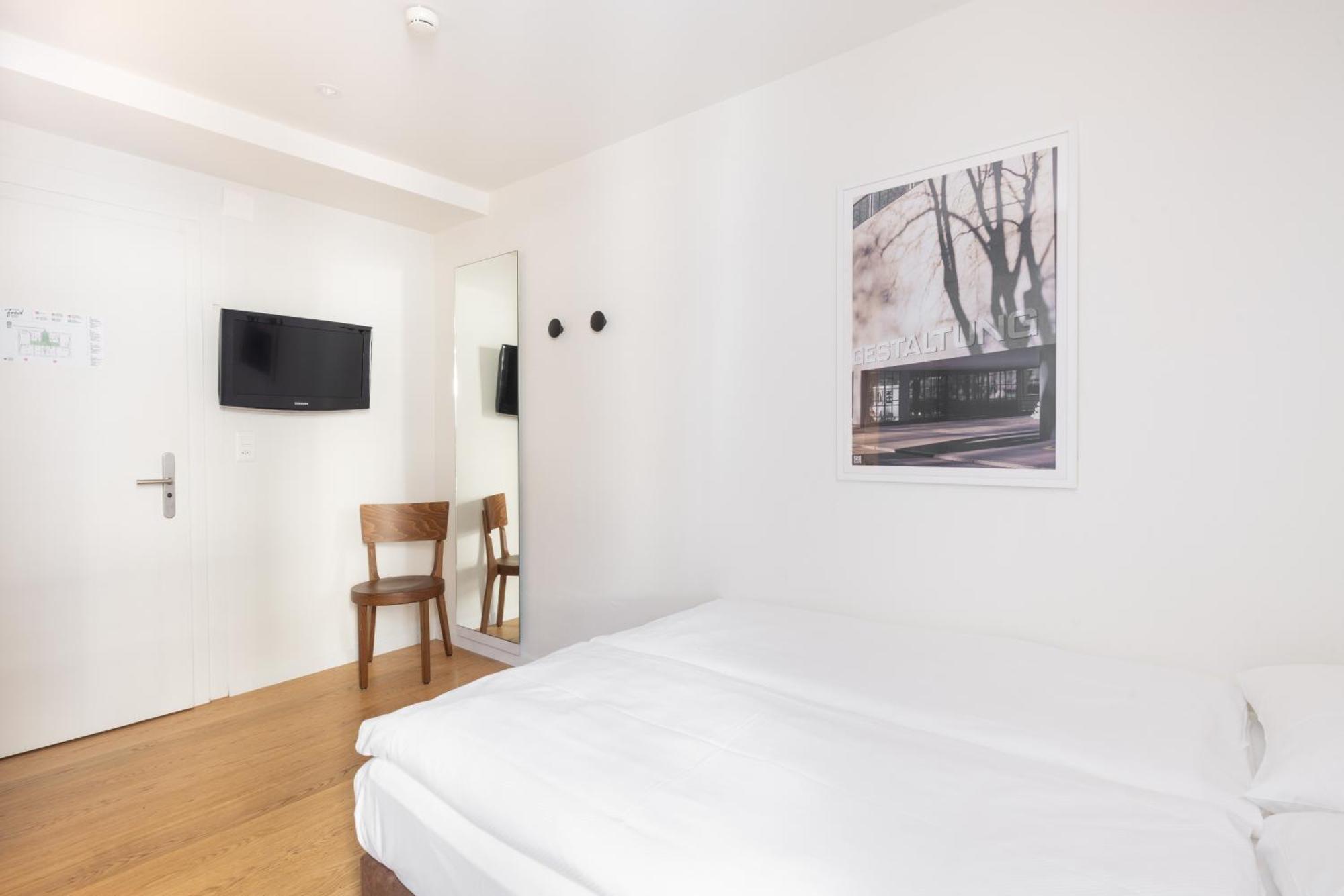 Fred Guest House Hauptbahnhof - Mobile Check-In Zurich