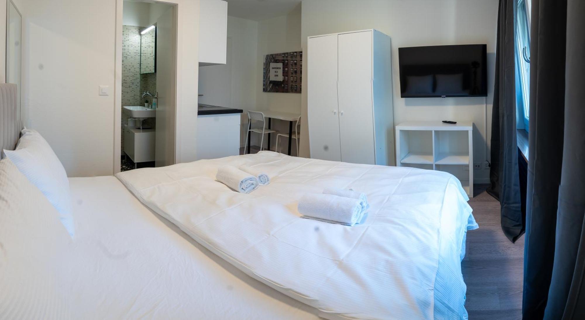 Urban Oasis With Queen Bed And View Be-13 * Zurich