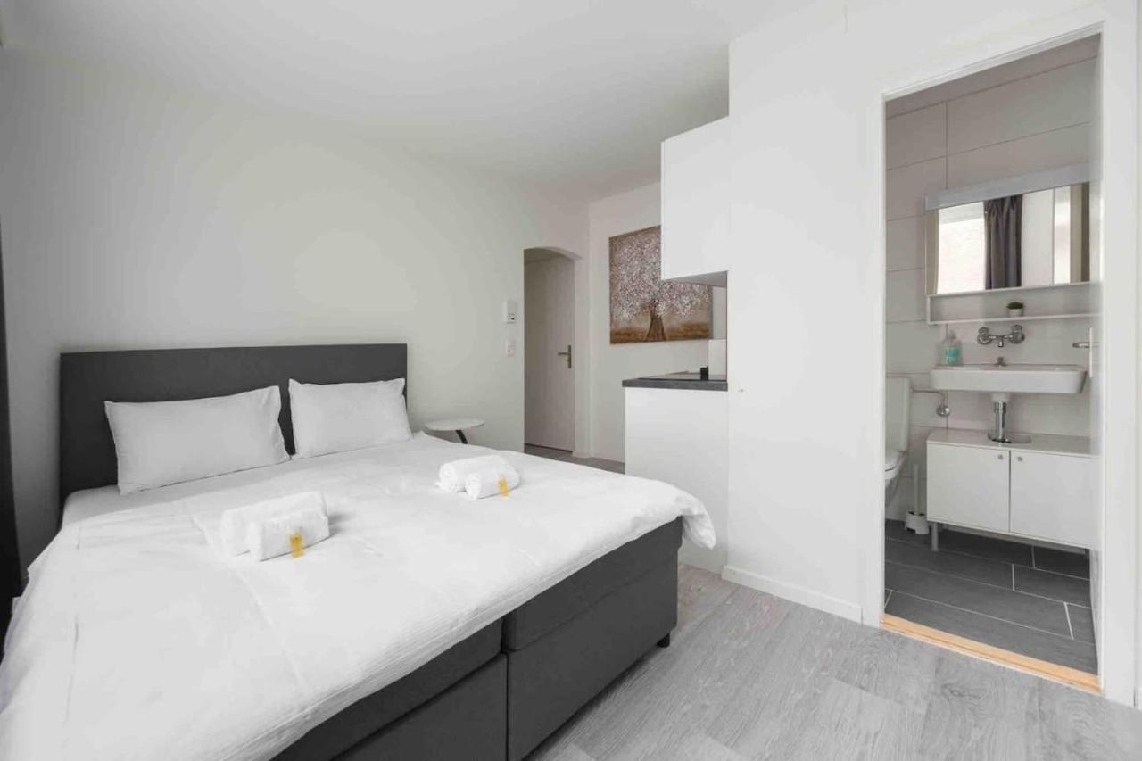 Apartment Urban Oasis With Queen Bed And View Be-28 Zurich