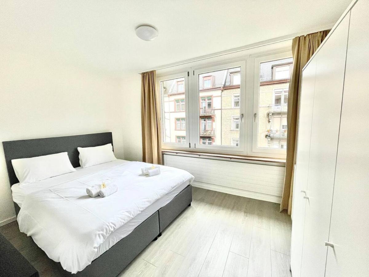 Urban Oasis With Queen Bed And View Be-18 * Zurich