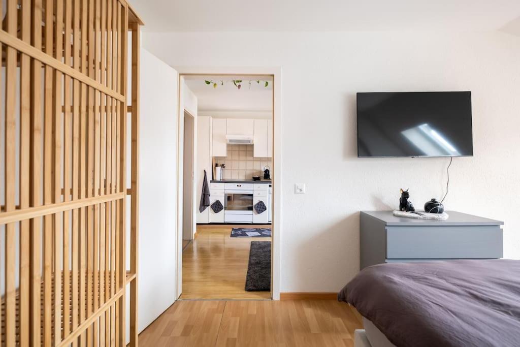 Charmante An Beliebter, Urbaner Lage Apartment *