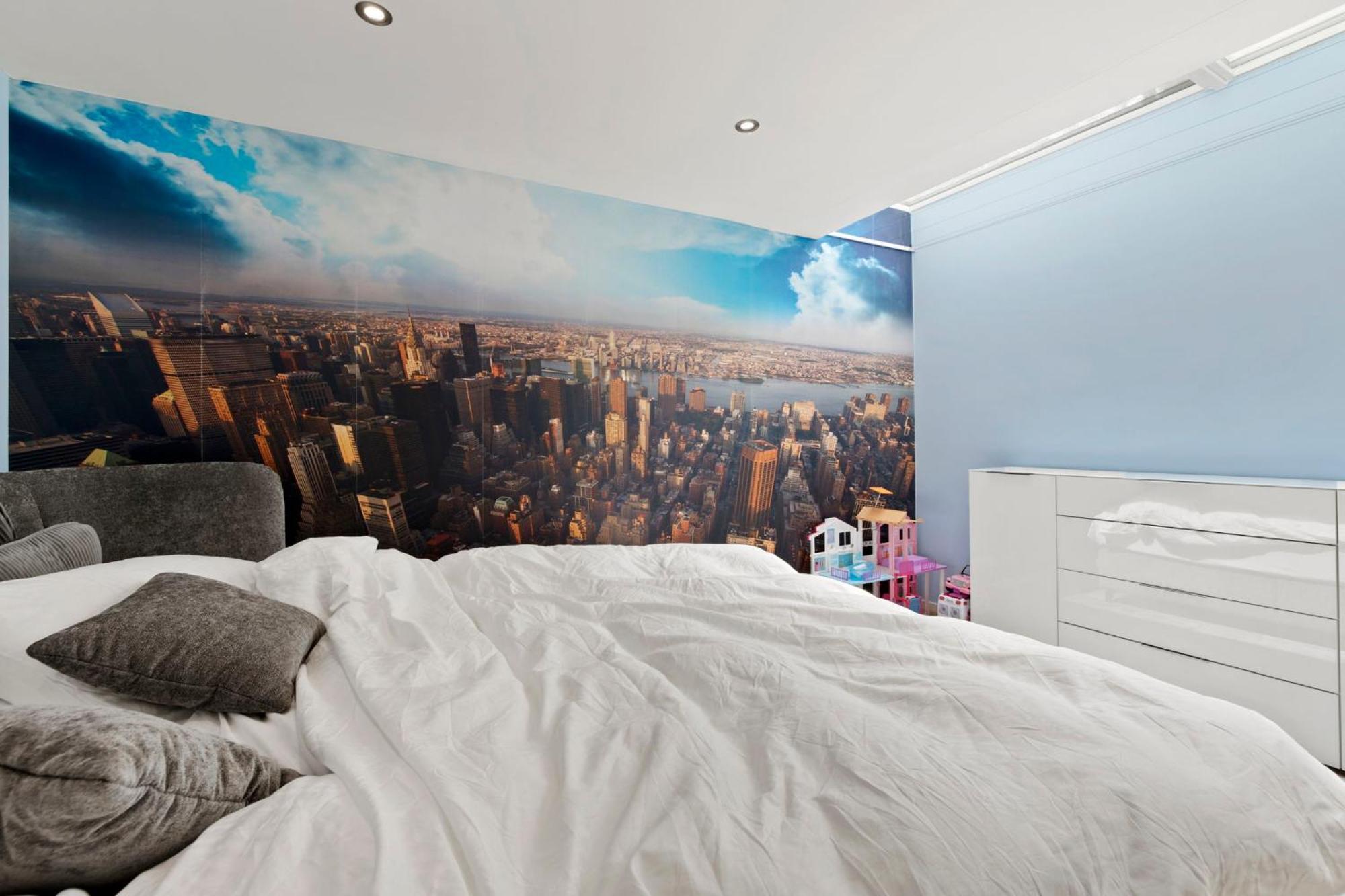 Exclusive Spacious Apt. With Garden In *