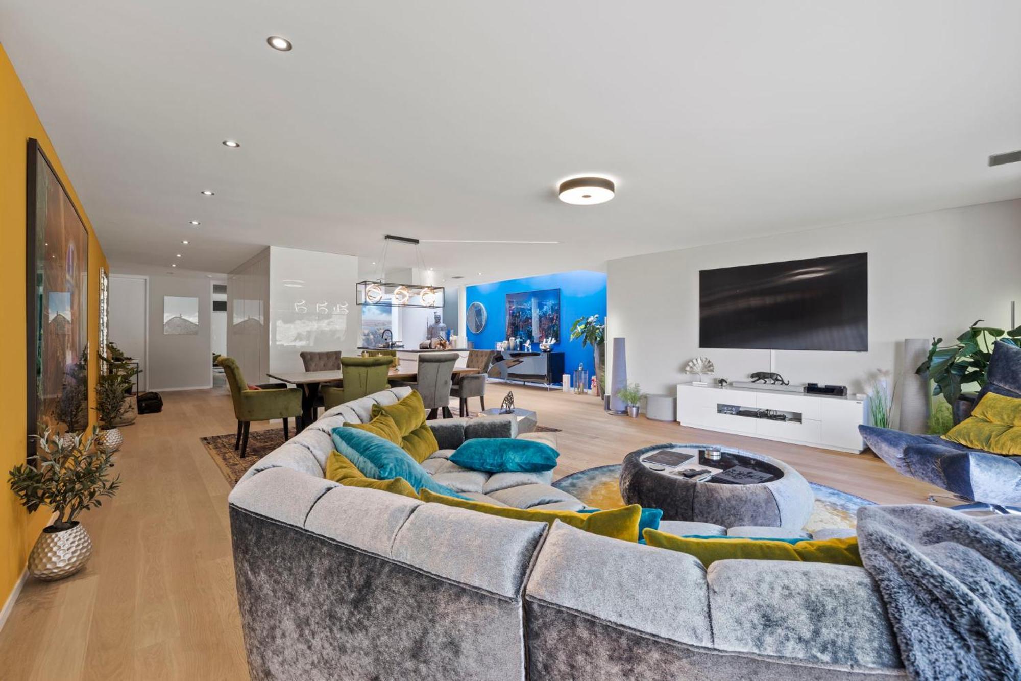 Exclusive Spacious Apt. With Garden In Zurich