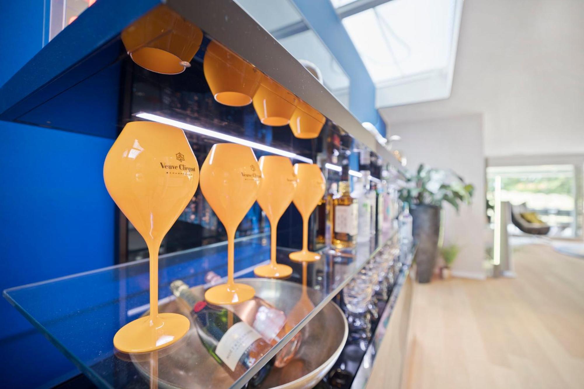 Exclusive Spacious Apt. With Garden In Zurich