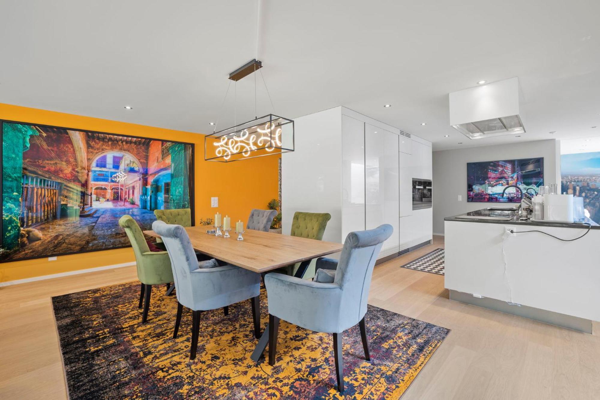 Exclusive Spacious Apt. With Garden In