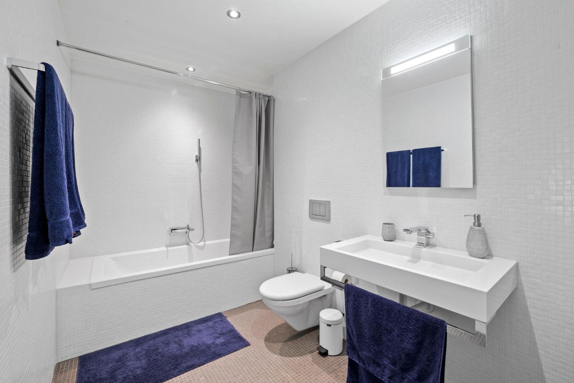 Apartment Exclusive Spacious Apt. With Garden In