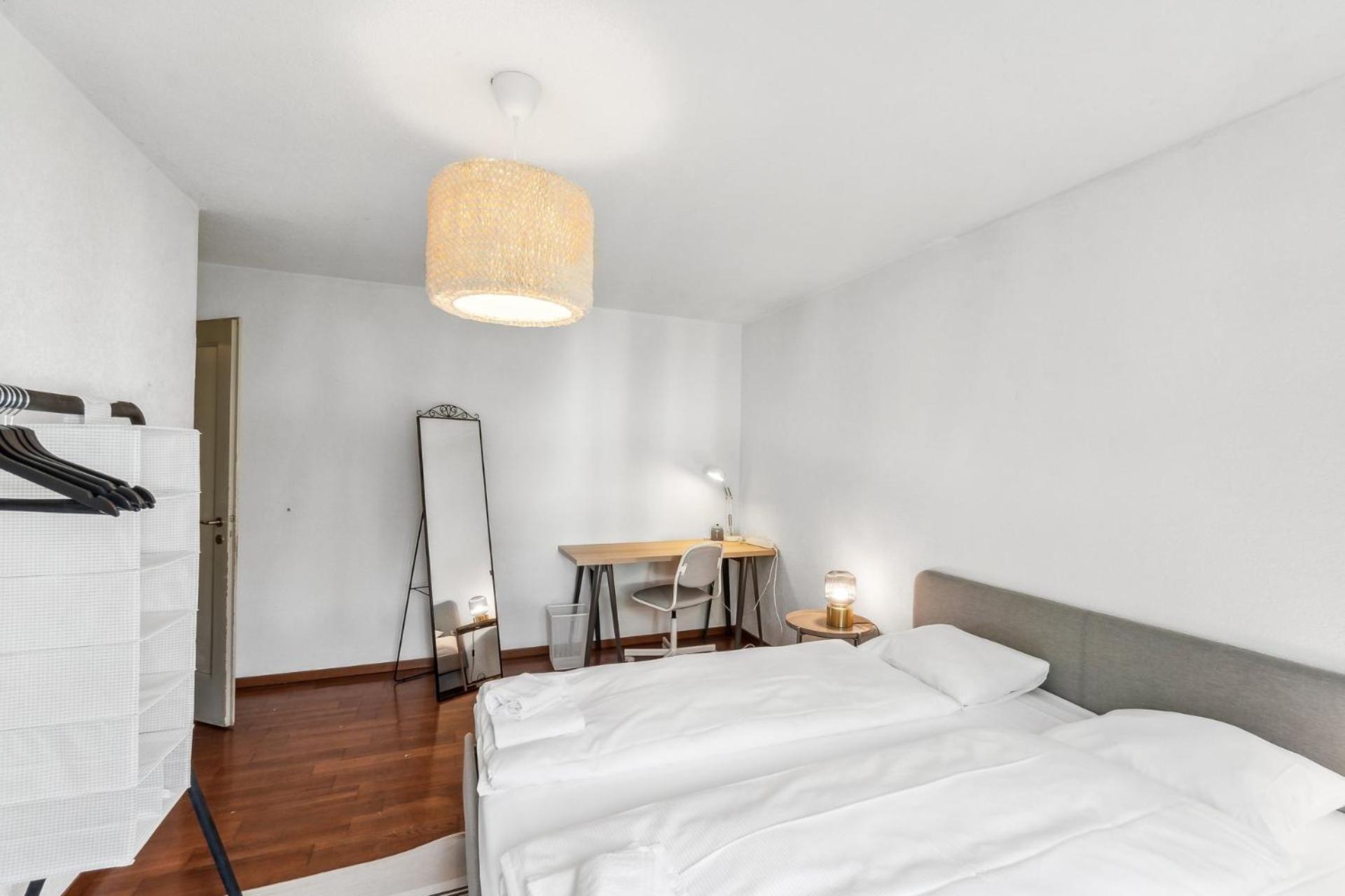 Altwiesenstrasse 144 * Zurich